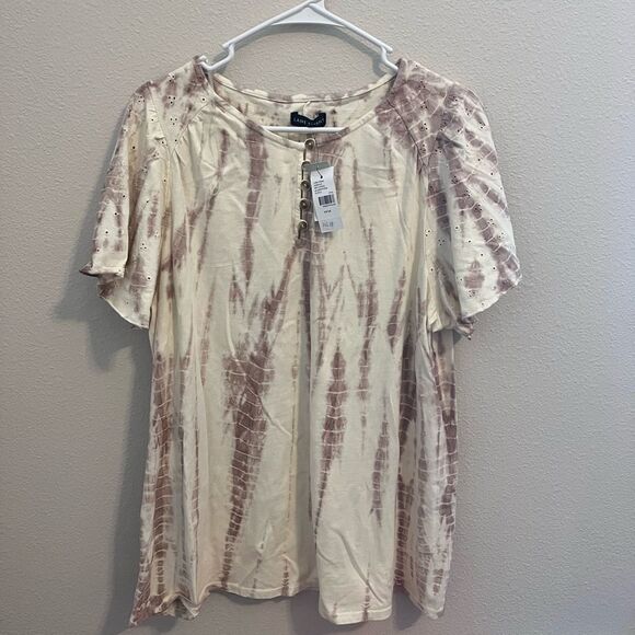 Lane Bryant - Relaxed Eyelet Flutter-Sleeve Henley Knit Top - Tie-Dye - Picture 4 of 5